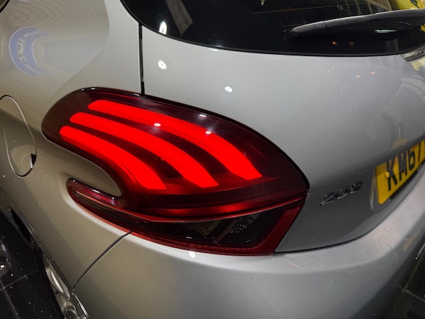 Used Peugeot 208 2017 for sale - 76311758: Photo 28