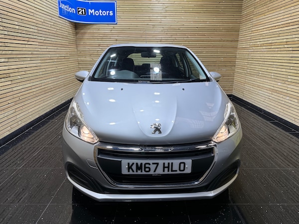 Used Peugeot 208 2017 for sale - 76311758: Photo 2