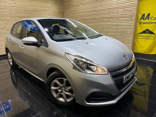 Used Peugeot 208 2017 for sale - 76311758: Photo 3