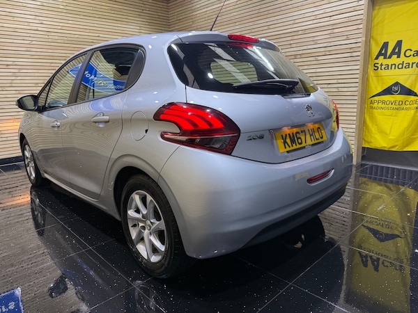 Used Peugeot 208 2017 for sale - 76311758: Photo 5