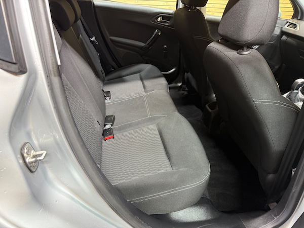 Used Peugeot 208 2017 for sale - 76311758: Photo 7