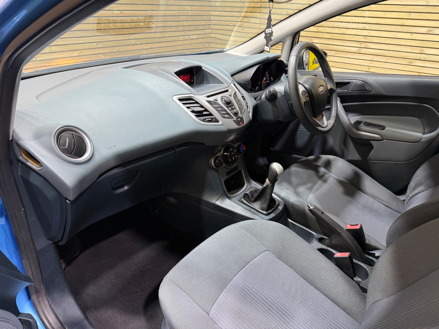 Used Ford Fiesta 2011 for sale - 76863086: Photo 27