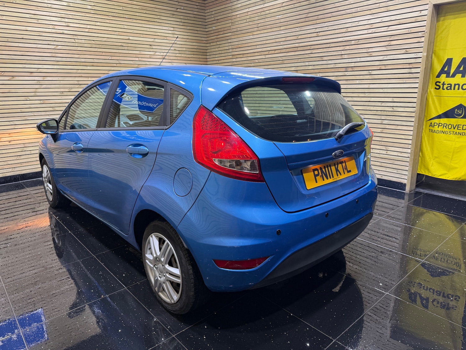 Used Ford Fiesta 2011 for sale - 76863086: Photo 9