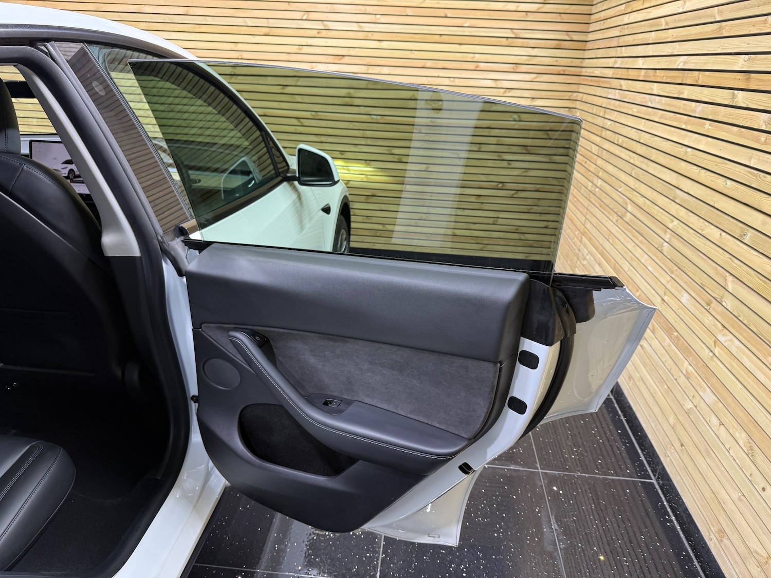 Used Tesla Model Y 2022 for sale - 76422549: Photo 32