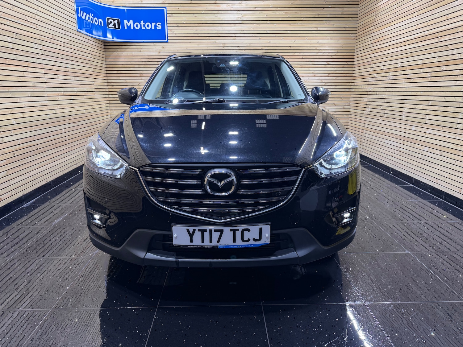 Used Mazda CX-5 2017 for sale - 77791713: Photo 2