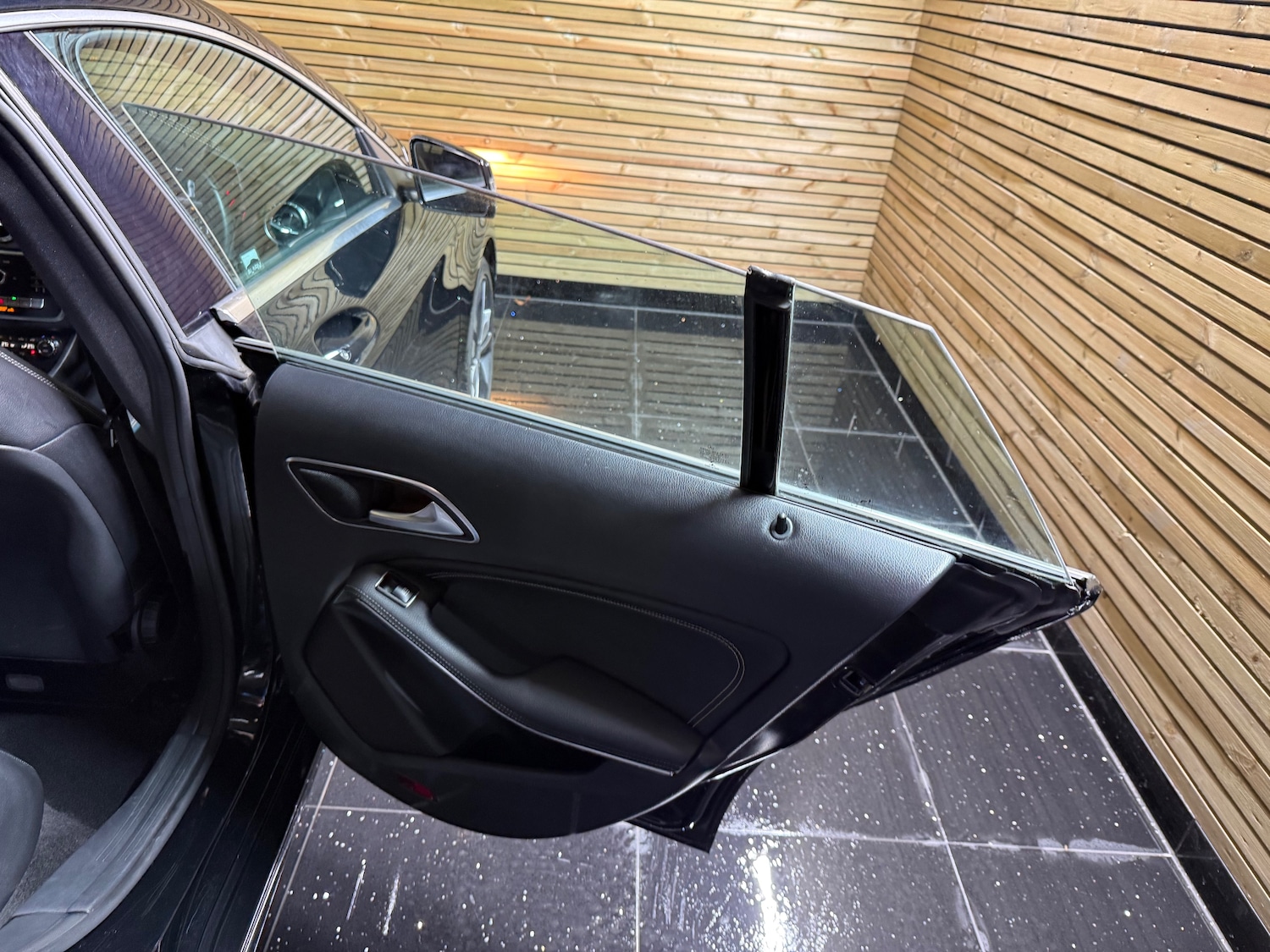 Used Mercedes-Benz CLA 2016 for sale - 76535037: Photo 29