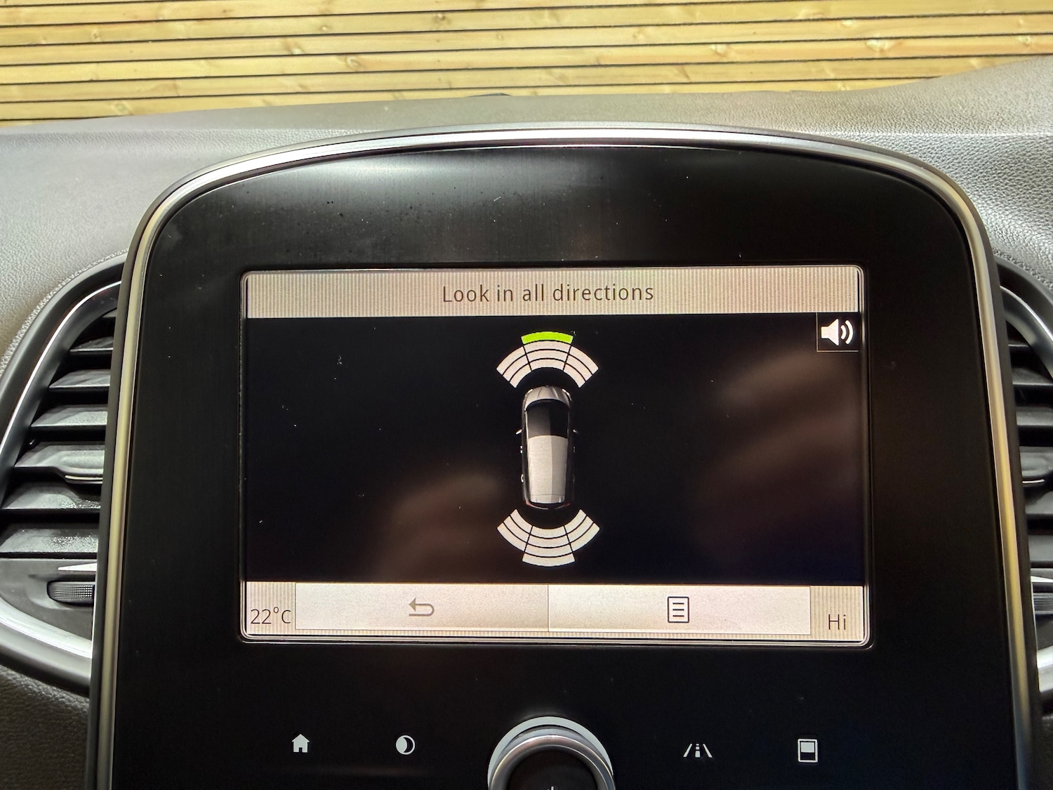 Used Renault Scenic 2017 for sale - 76940159: Photo 12