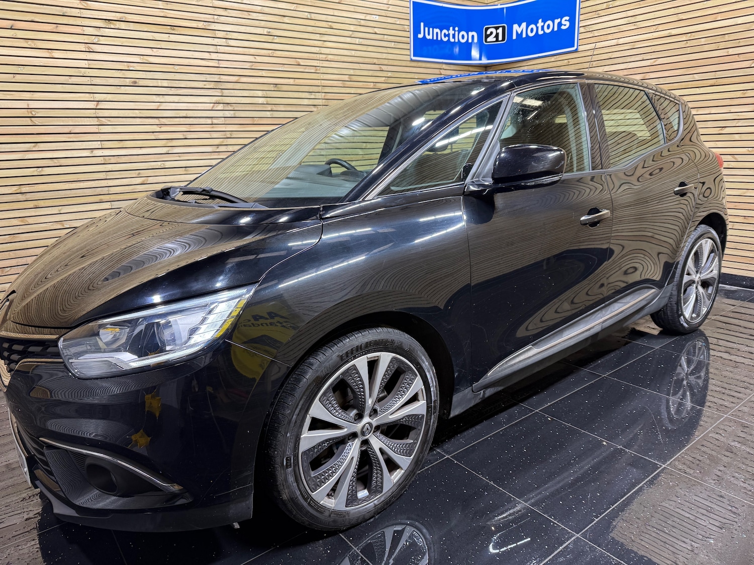 Used Renault Scenic 2017 for sale - 76940159: Photo 16