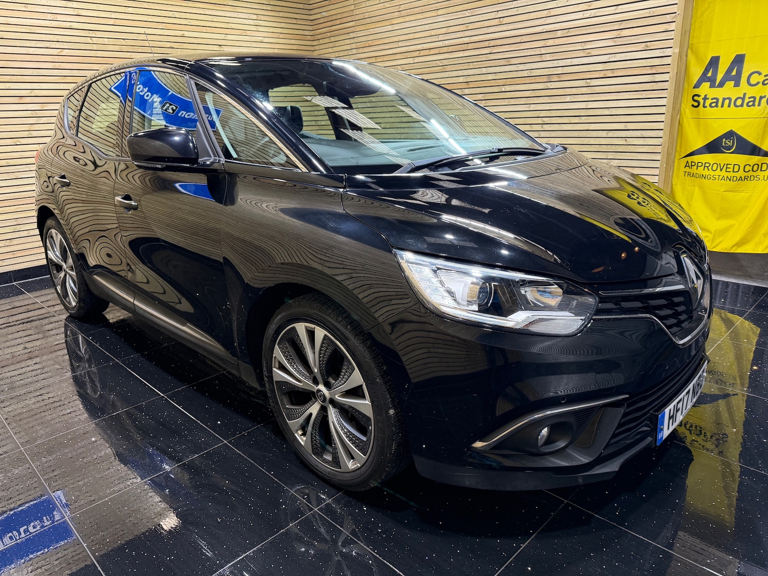 Used Renault Scenic 2017 for sale - 76940159: Photo 19