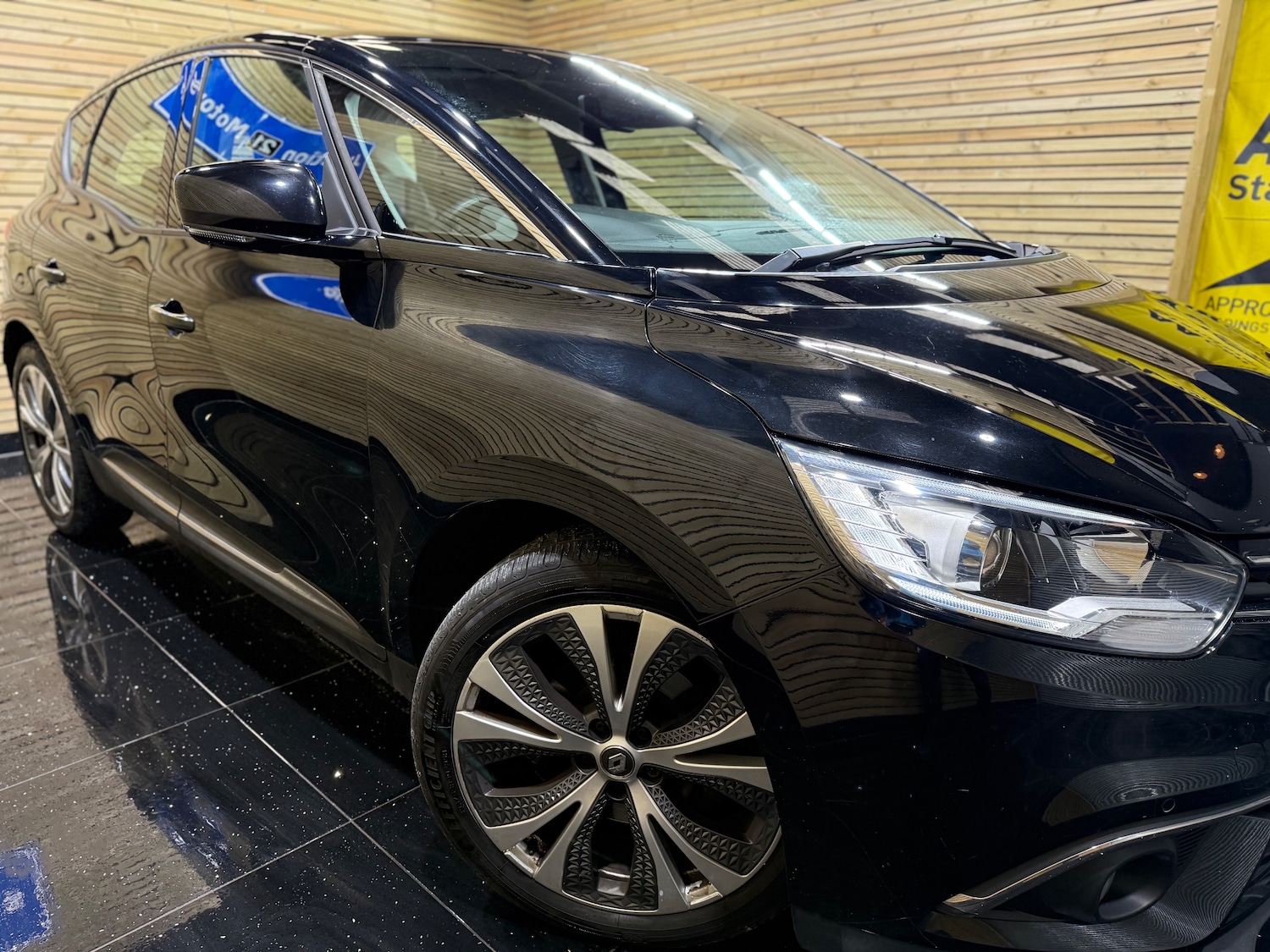 Used Renault Scenic 2017 for sale - 76940159: Photo 21