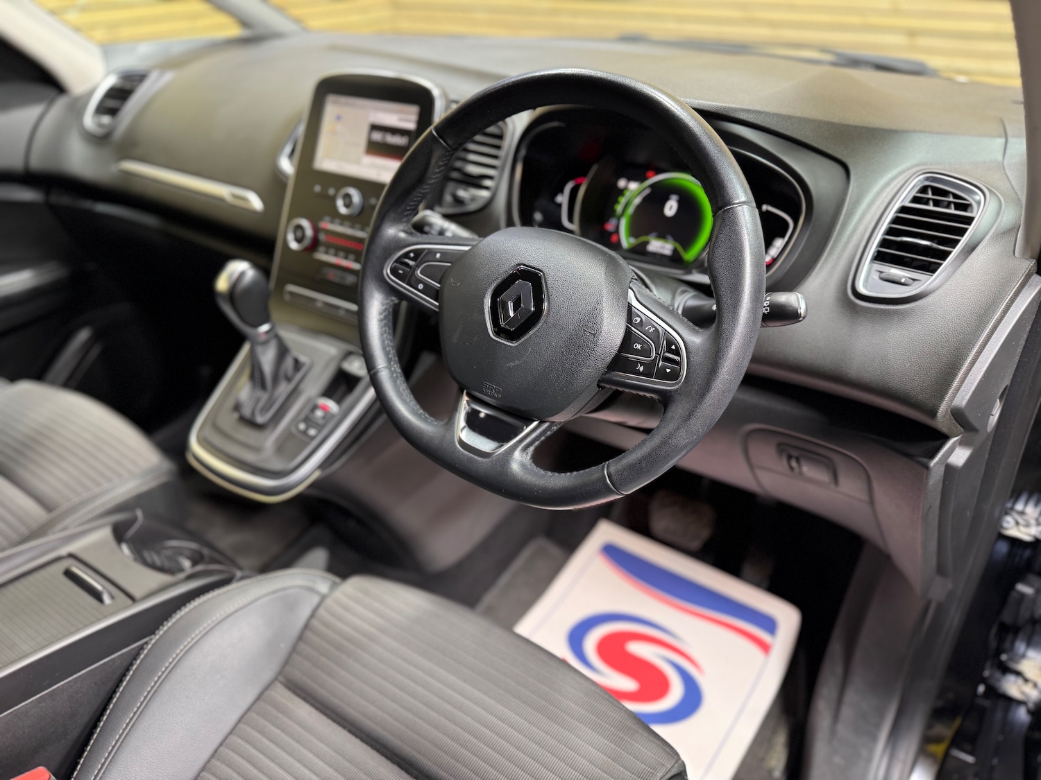 Used Renault Scenic 2017 for sale - 76940159: Photo 23