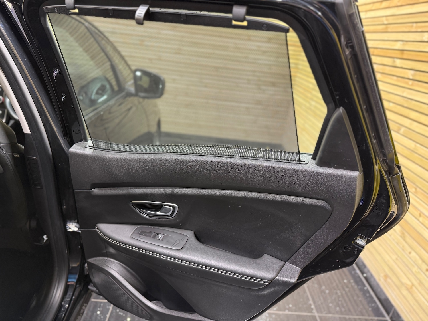 Used Renault Scenic 2017 for sale - 76940159: Photo 30