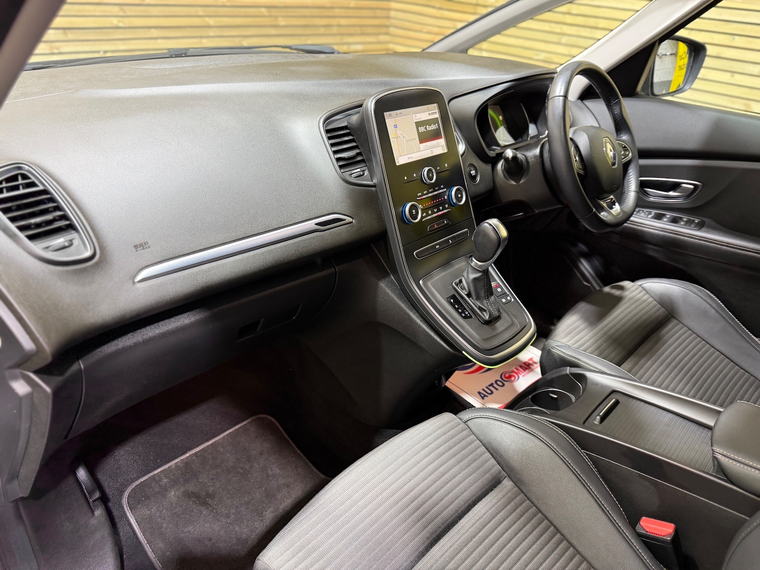 Used Renault Scenic 2017 for sale - 76940159: Photo 36