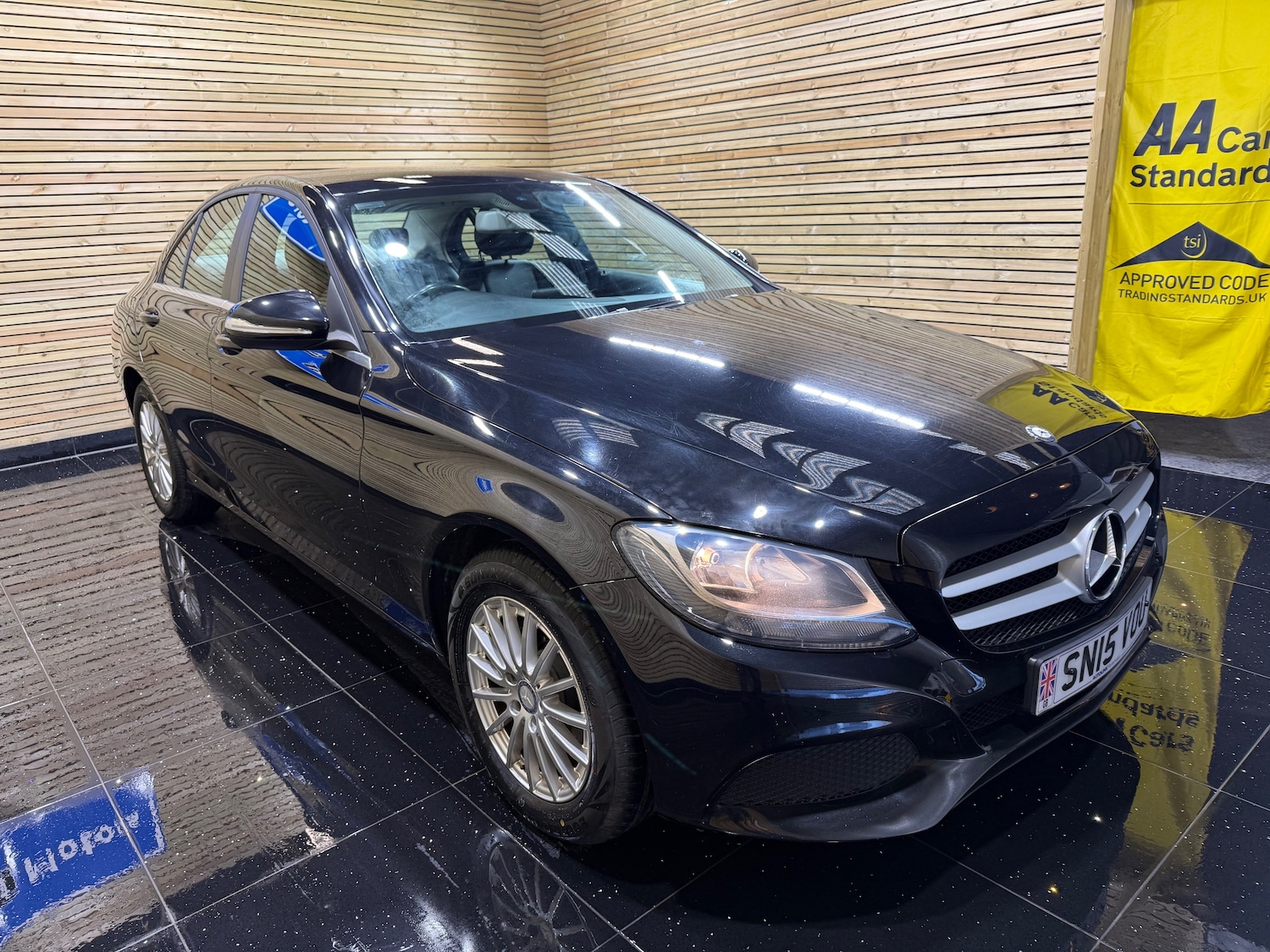 Used Mercedes-Benz C Class 2015 for sale - 76557830: Photo 18