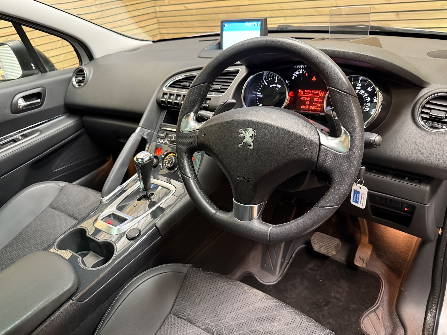 Used Peugeot 3008 2015 for sale - 75835525: Photo 20