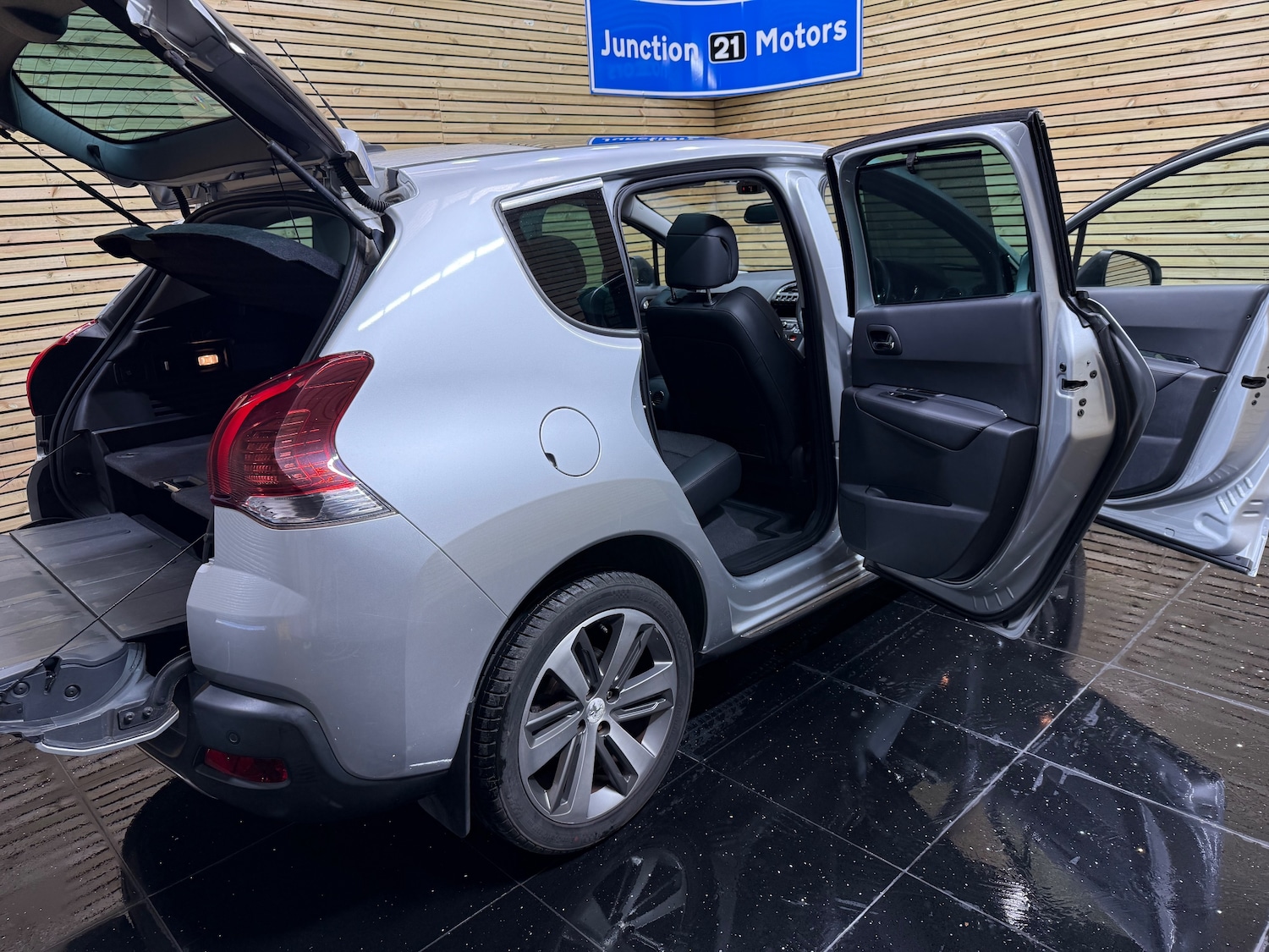 Used Peugeot 3008 2015 for sale - 75835525: Photo 25