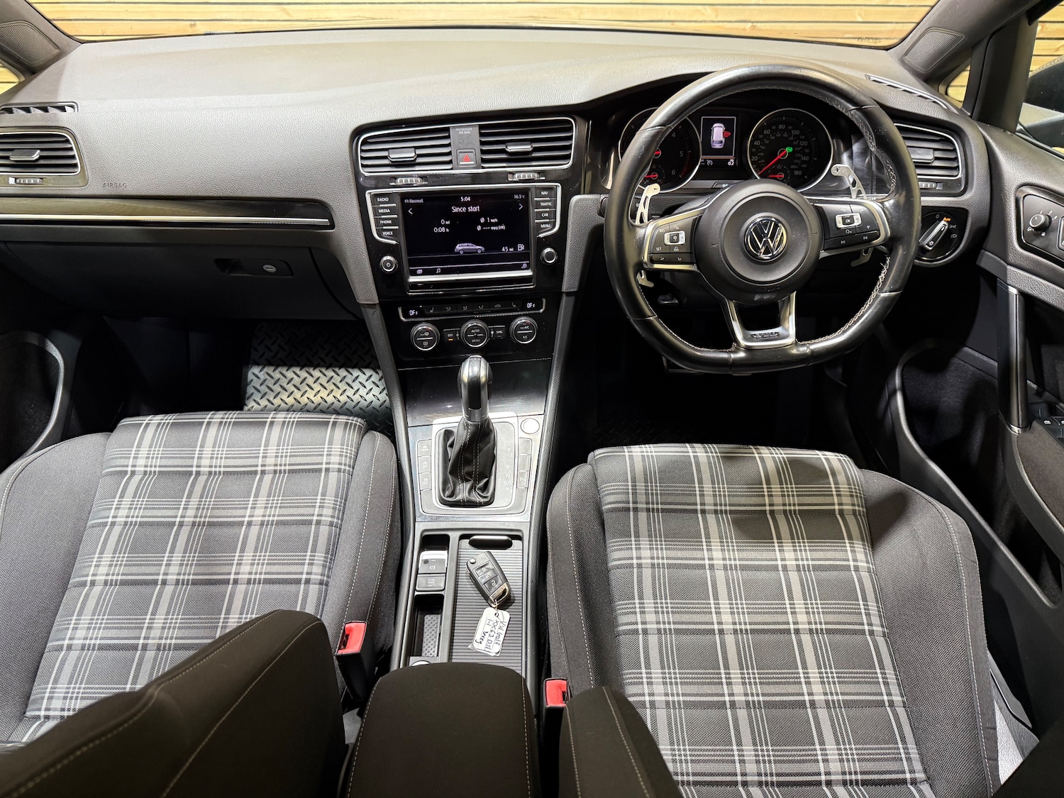 Used Volkswagen Golf 2016 for sale - 76526910: Photo 26