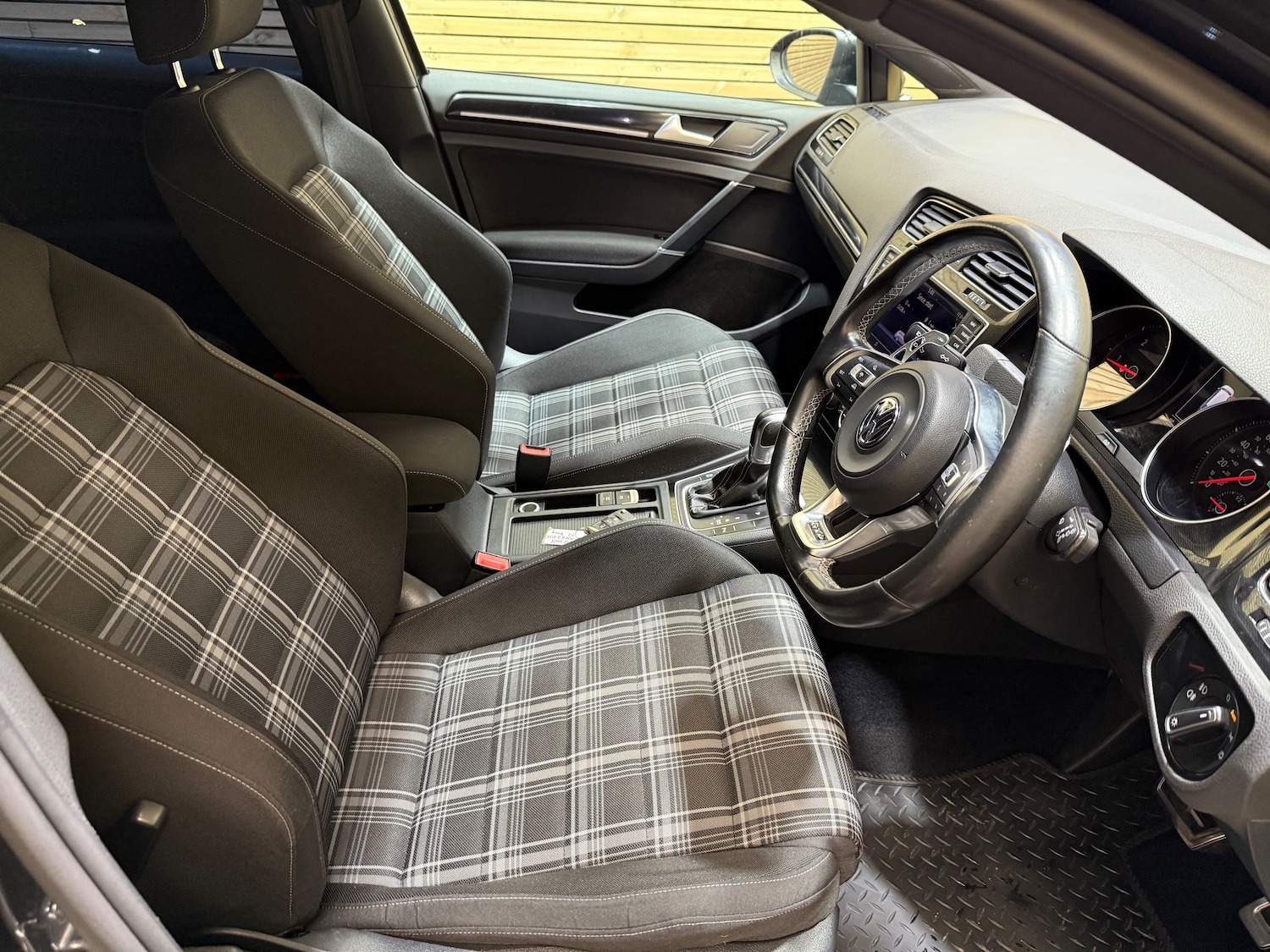 Used Volkswagen Golf 2016 for sale - 76526910: Photo 7