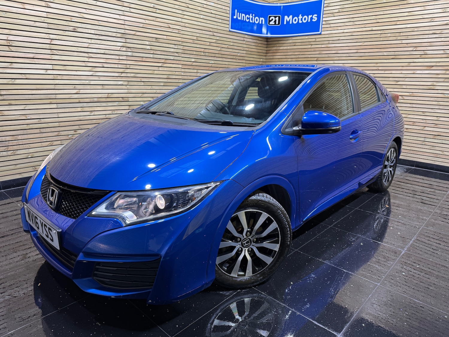 Used Honda Civic 2016 for sale - 76374624: Photo 1