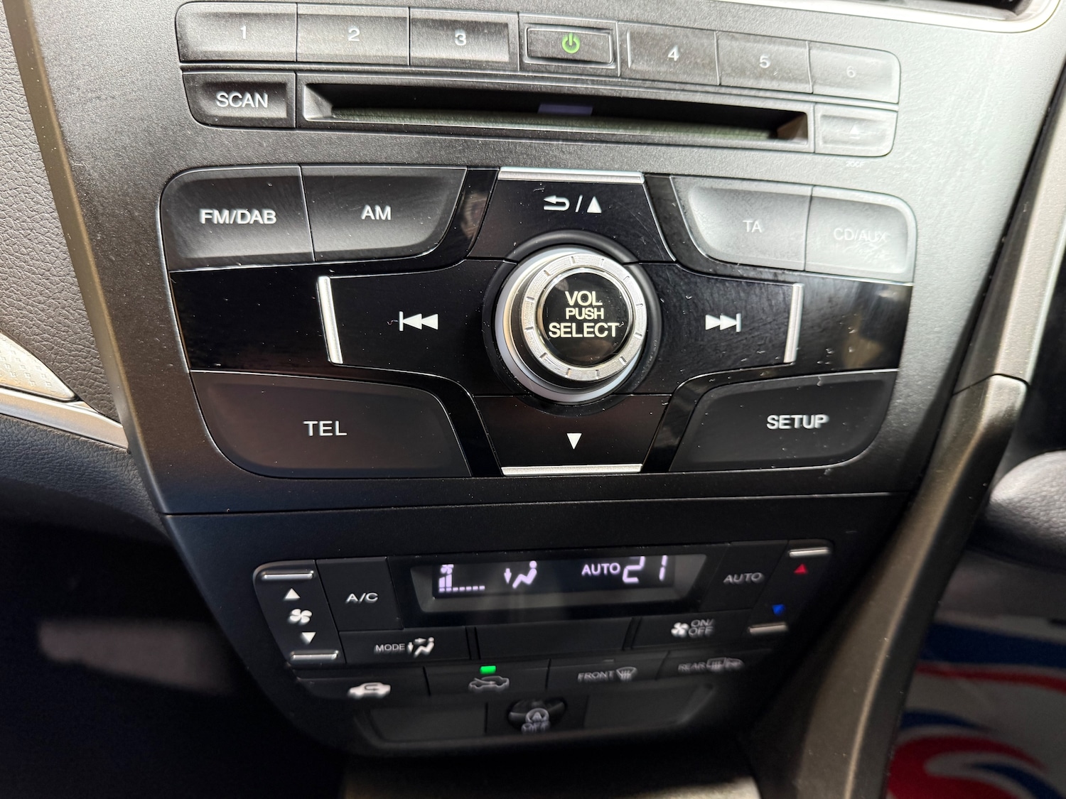 Used Honda Civic 2016 for sale - 76374624: Photo 26