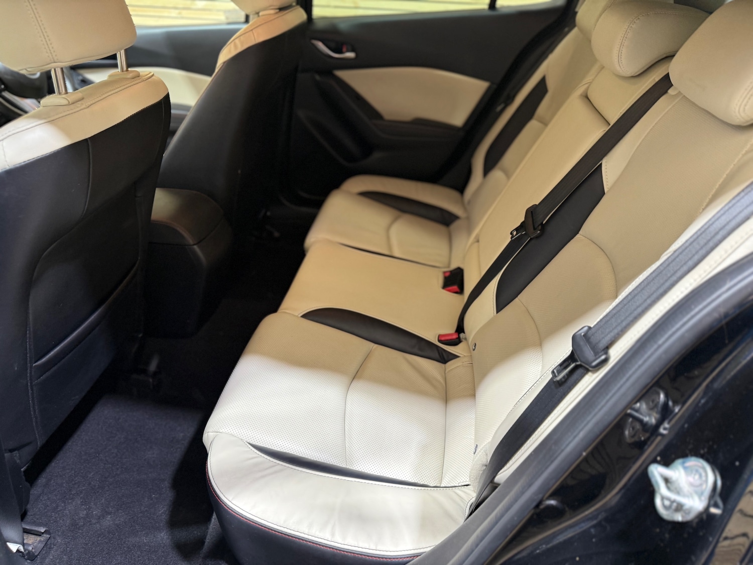 Used Mazda Mazda3 2015 for sale - 76096279: Photo 28