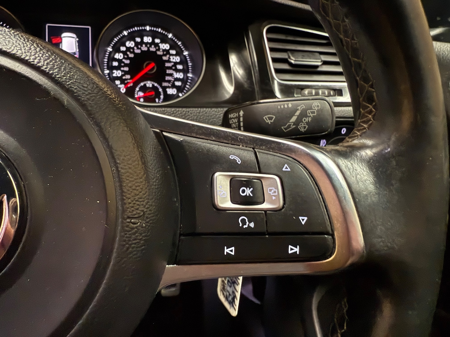 Used Volkswagen Golf 2014 for sale - 76508864: Photo 32