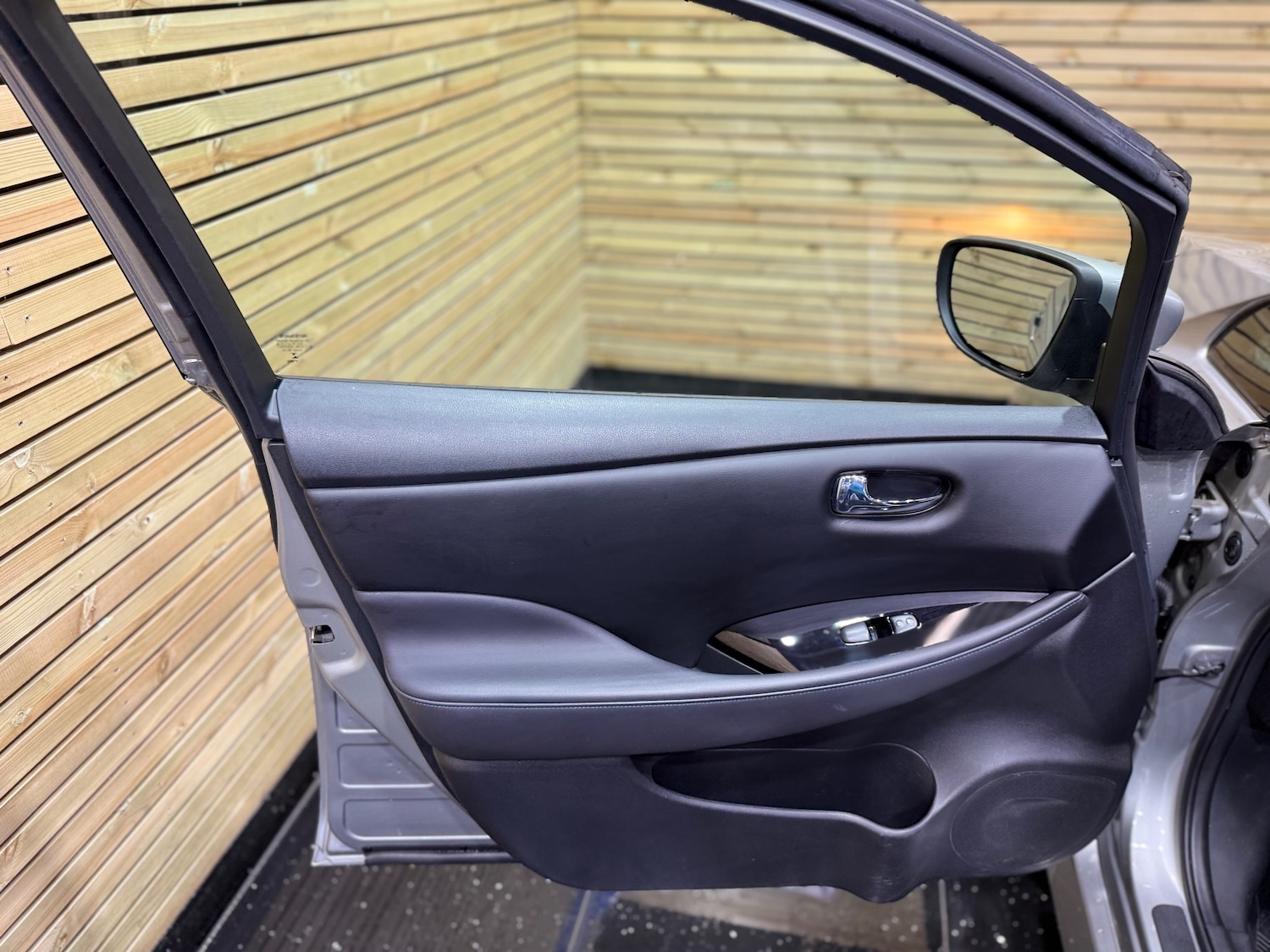 Used Nissan Leaf 2021 for sale - 77493800: Photo 41