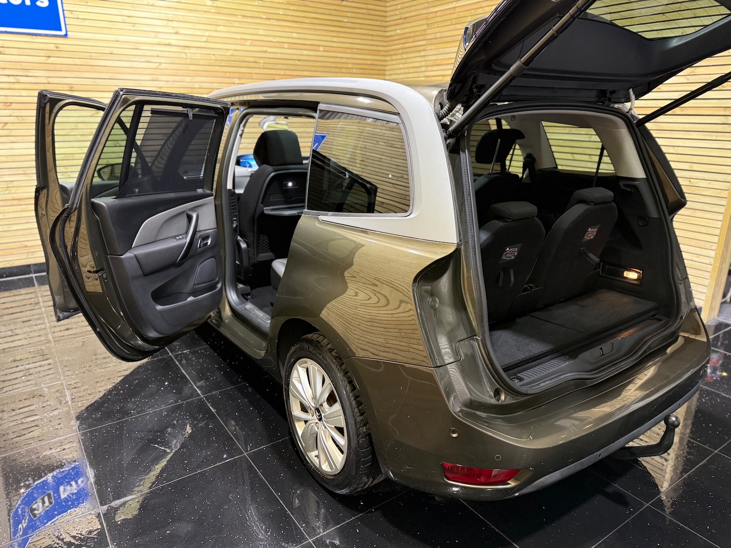 Used Citroen C4 Grand Picasso 2014 for sale - 76391924: Photo 34