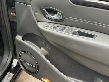 Used Renault Grand Scenic 2013 for sale - 78805895: Photo