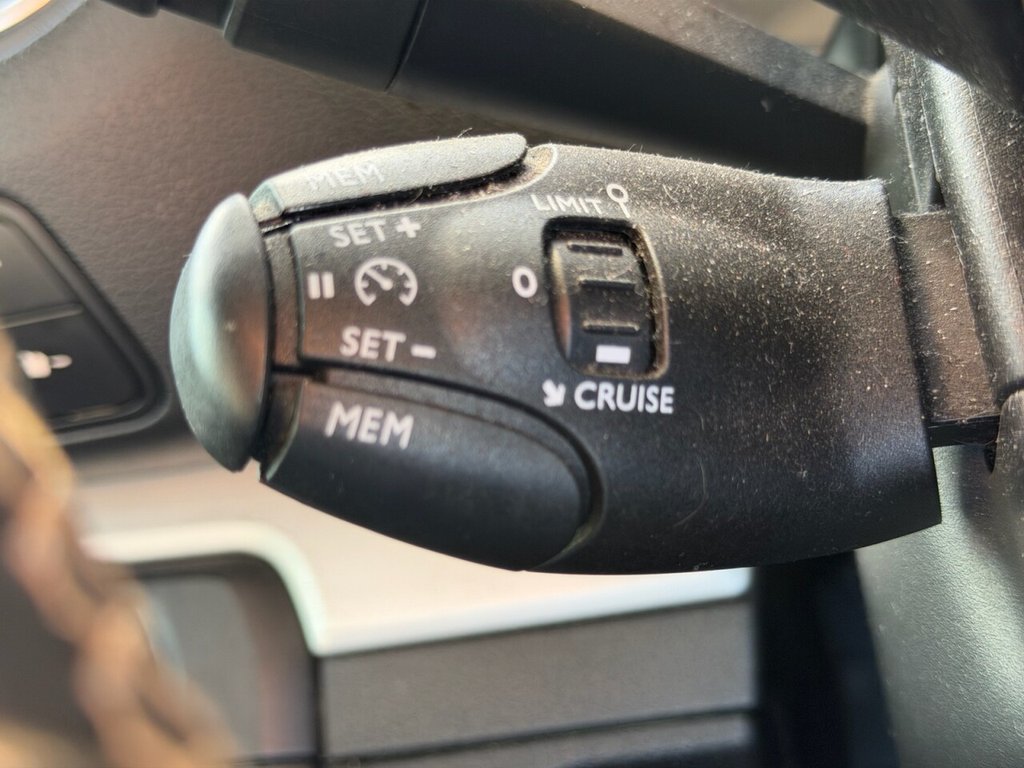 Used Peugeot Traveller 2018 for sale - 78111129: Photo 18