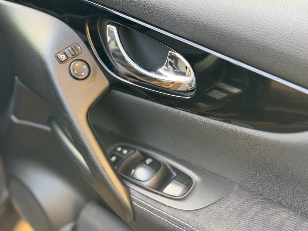 Used Nissan Qashqai 2015 for sale - 76570278: Photo 12