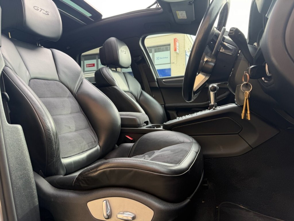 Used Porsche Macan 2020 for sale - 77547563: Photo 4