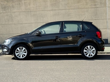 Used Volkswagen Polo 2016 for sale - 79462464: Photo
