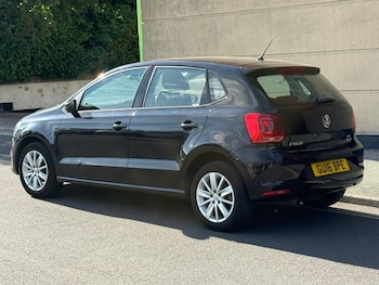 Used Volkswagen Polo 2016 for sale - 79462464: Photo