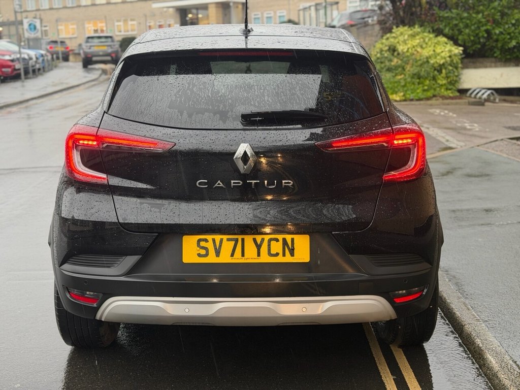 Used Renault Captur 2021 for sale - 76986310: Photo 2