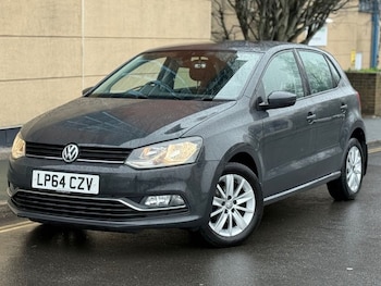 Used Volkswagen Polo 2015 for sale - 77785987: Photo