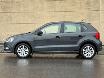 Used Volkswagen Polo 2015 for sale - 77785987: Photo