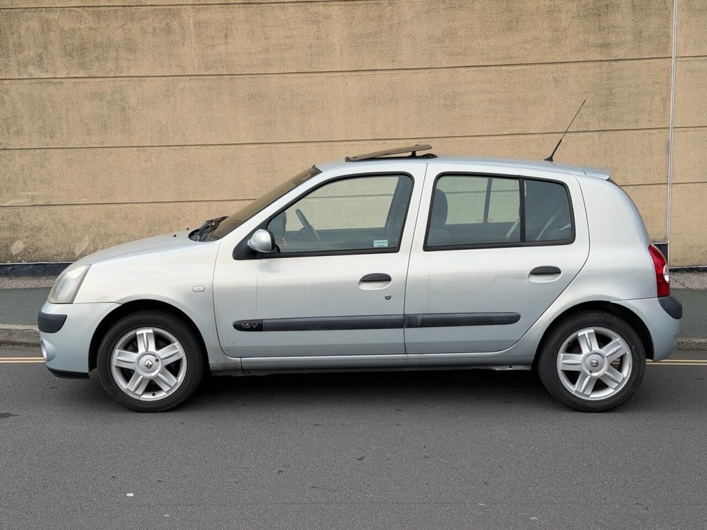 Used Renault Clio 2004 for sale - 77805889: Photo 10