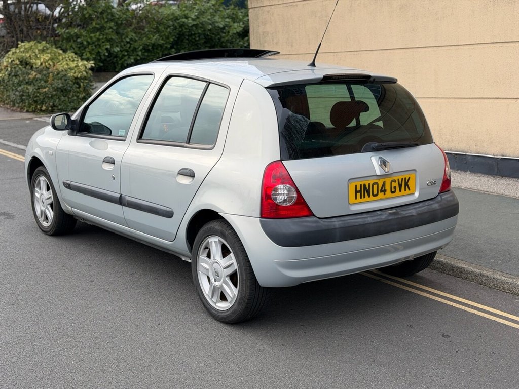 Used Renault Clio 2004 for sale - 77805889: Photo 12