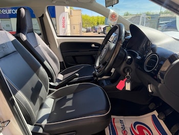 Used Volkswagen up! 2013 for sale - 78372448: Photo