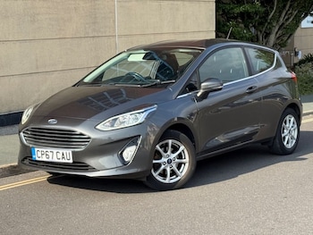 Used Ford Fiesta 2017 for sale - 79305543: Photo