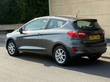 Used Ford Fiesta 2017 for sale - 79305543: Photo
