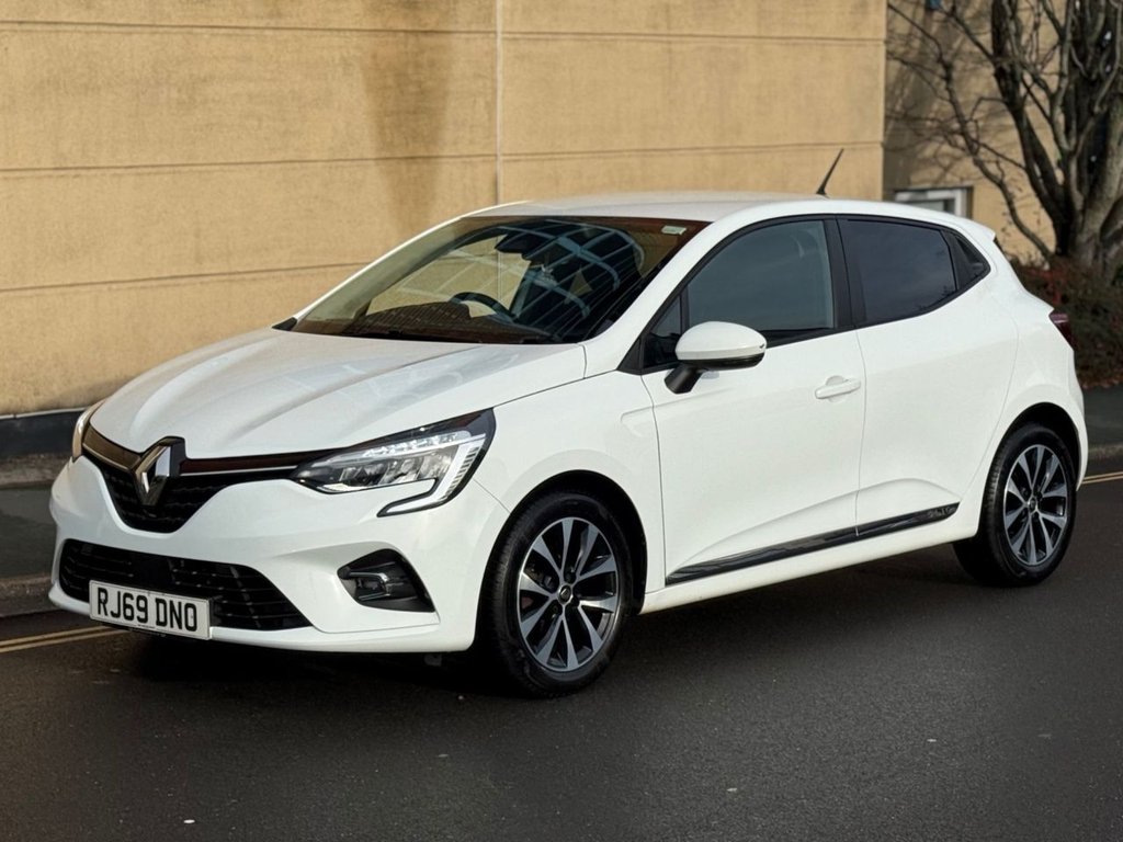 Used Renault Clio 2019 for sale - 76740644: Photo 2