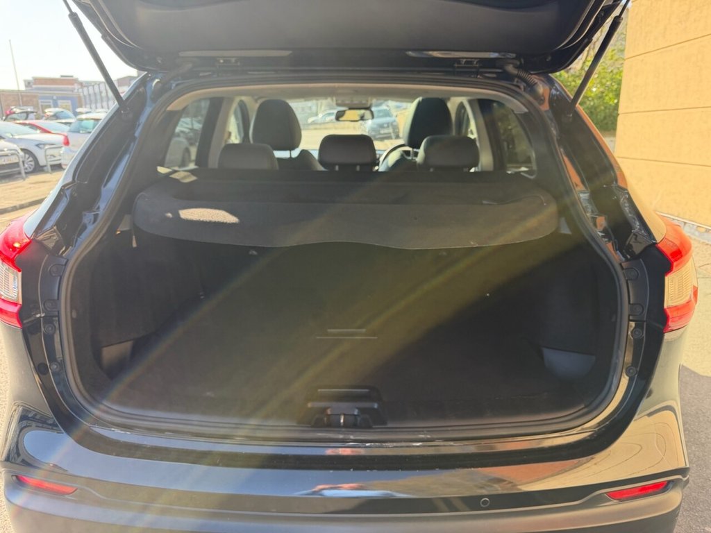 Used Nissan Qashqai 2019 for sale - 77953242: Photo 2