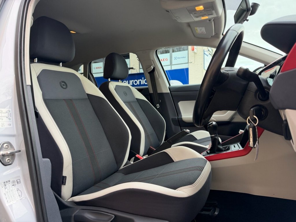 Used Volkswagen Polo 2019 for sale - 76574756: Photo 2