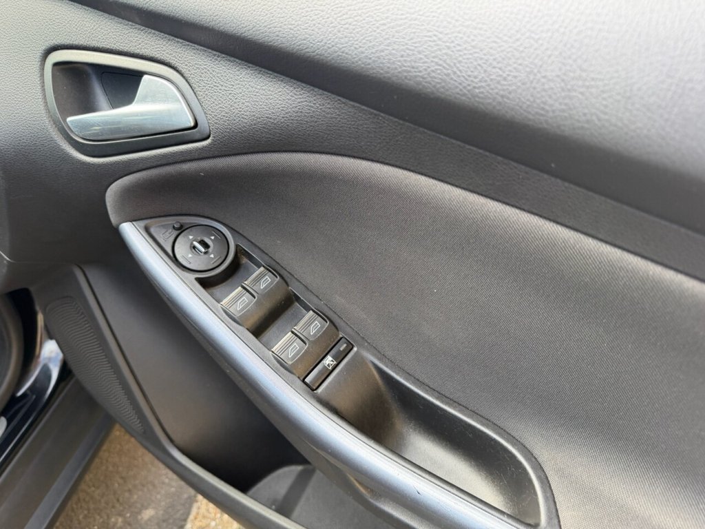 Used Ford Focus 2014 for sale - 77919953: Photo 3