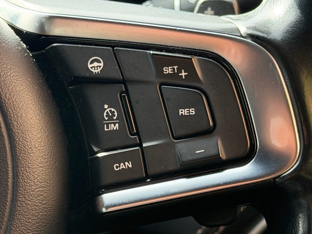 Used Jaguar XE 2017 for sale - 78200593: Photo 10