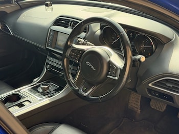 Used Jaguar XE 2017 for sale - 78200593: Photo