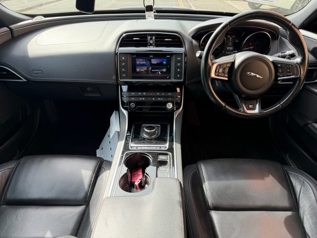 Used Jaguar XE 2017 for sale - 78200593: Photo 8