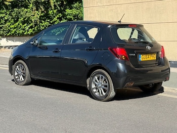 Used Toyota Yaris 2014 for sale - 79462497: Photo